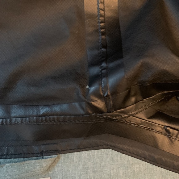 Chrome Industries Storm Signal women's bike jacket - Picture 7 of 9